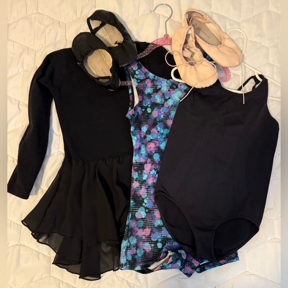 Other - Girls GUC Dance Set